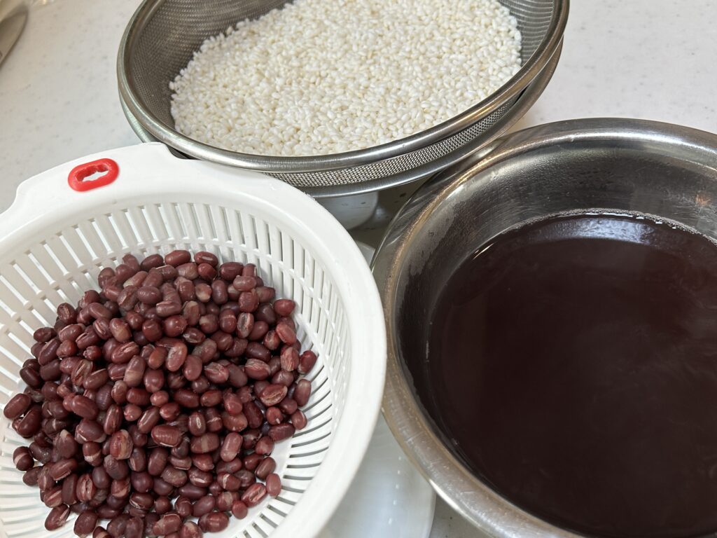 小豆と煮汁は分けておく